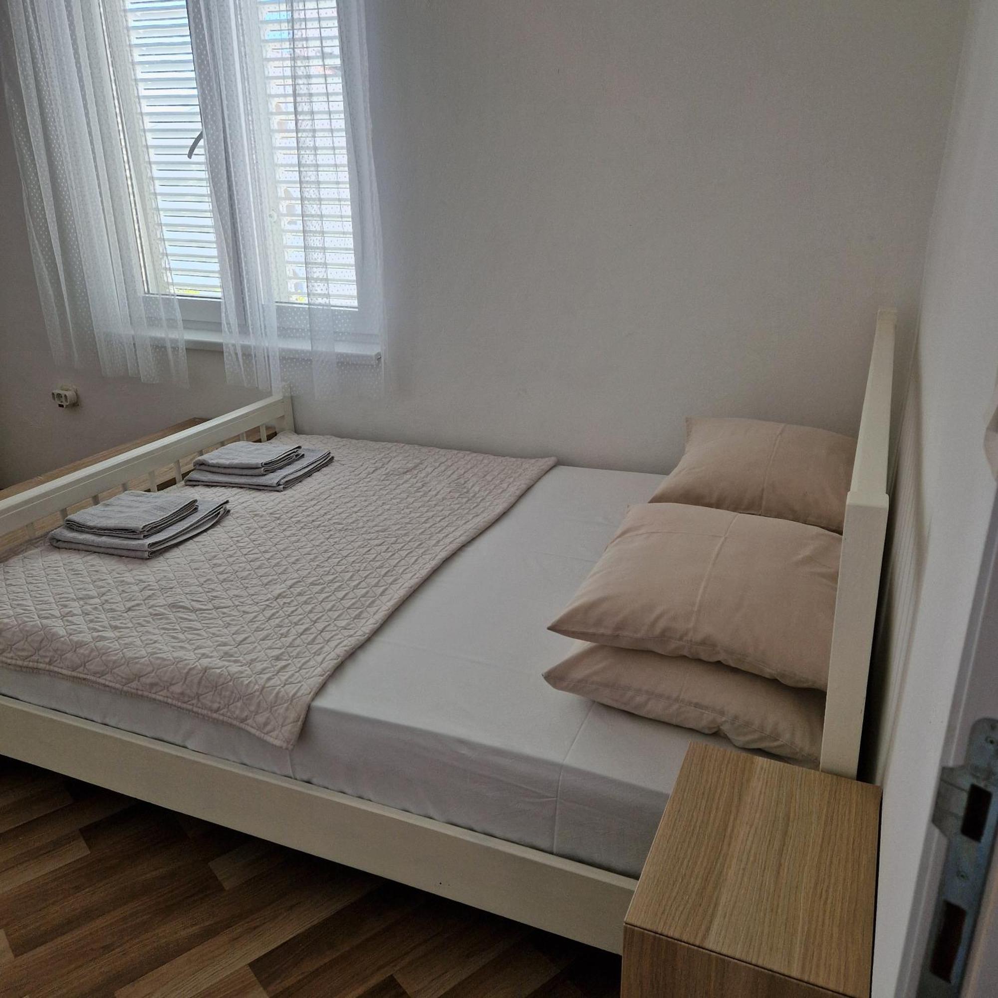 Apartman Iva Novalja Buitenkant foto